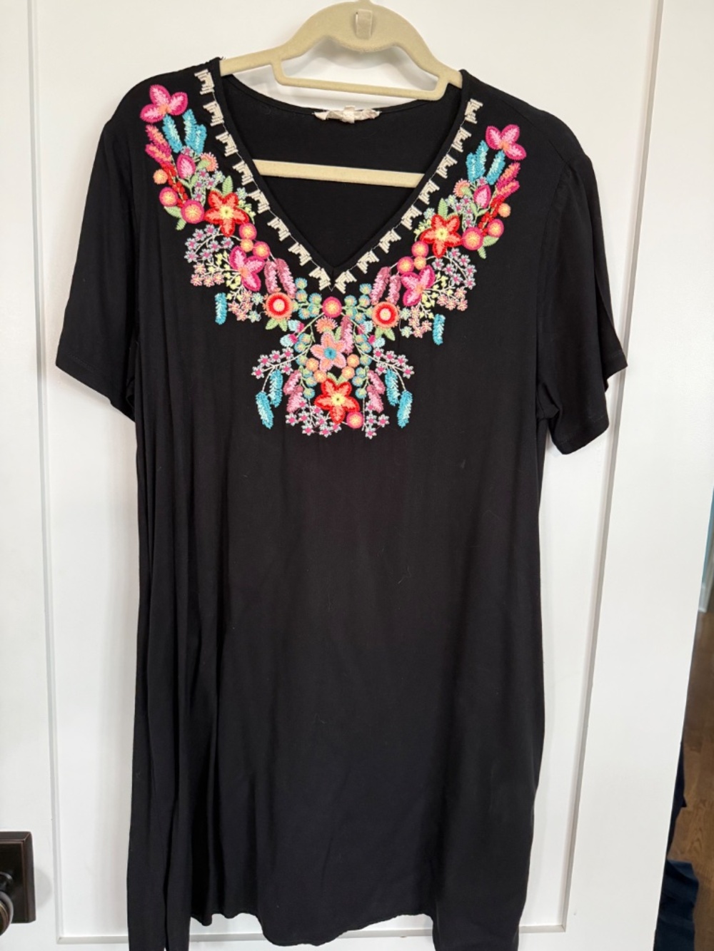 Black Embroidered Floral Shift Dress Size M